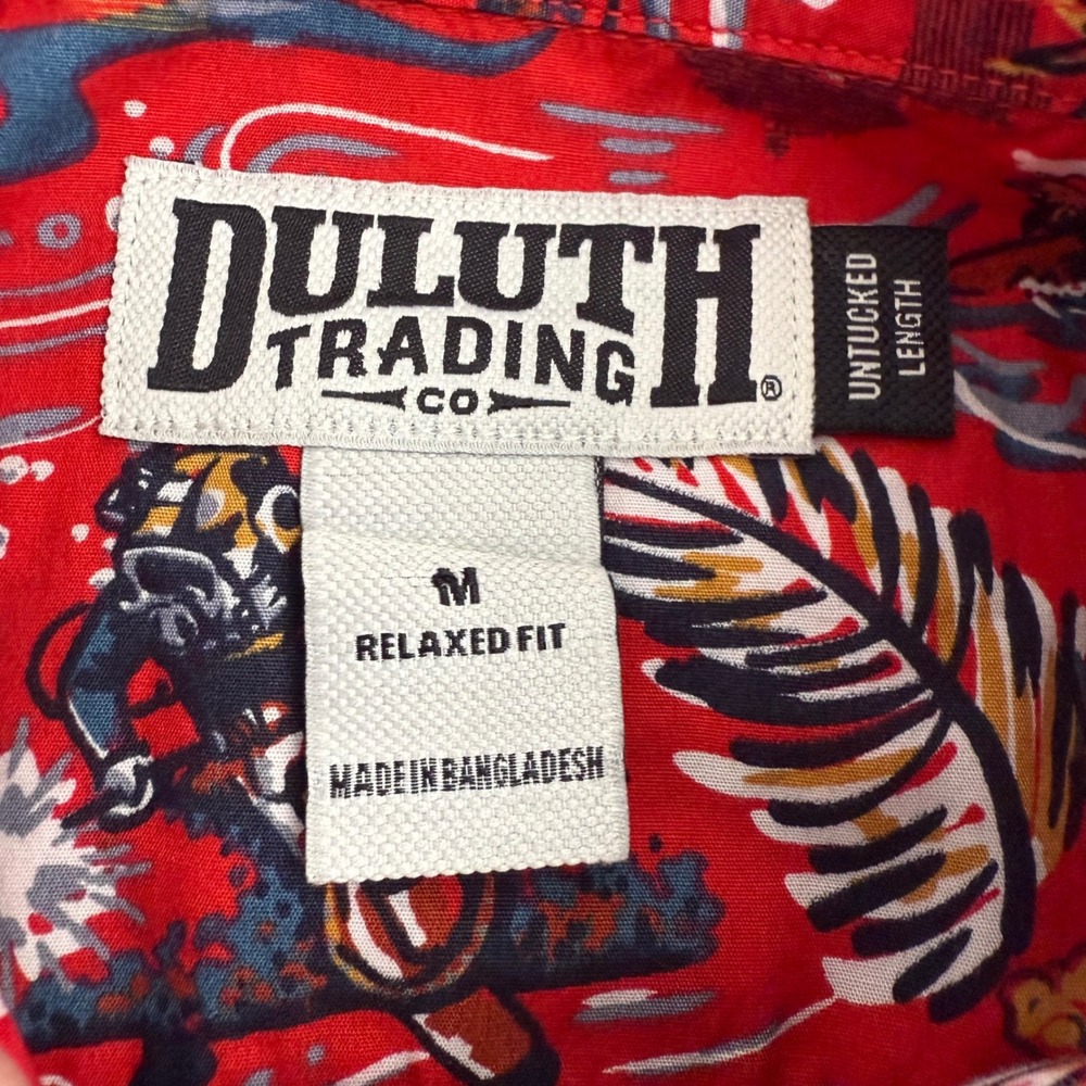 Duluth Trading Co Mens M Short Sleeve Button Up Shirt Hawaiian Print Red - Picture 7 of 8
